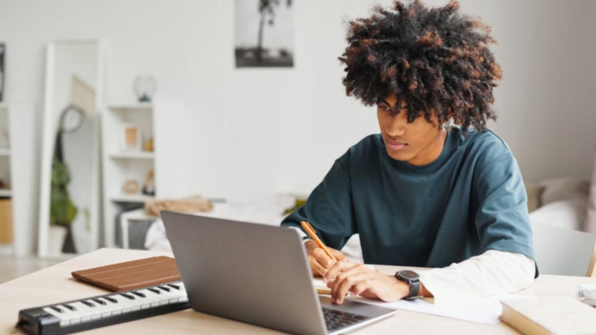 Trois erreurs de suivi budgétaire fréquentes chez les freelances qui démarrent